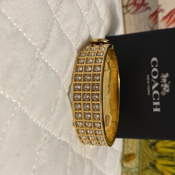 Coach bracelet claps on and off. - Picture 9 of 9